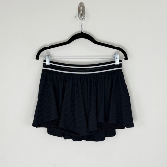 Free People Movement Black Athletic Sultry Skort Skirt Size Large NEW - Picture 2 of 13